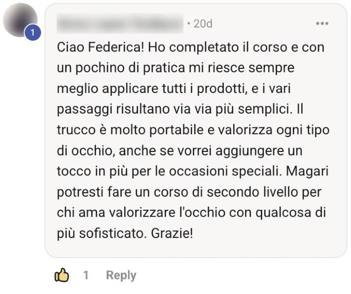 Screenshot di un messaggio nella community del corso su Skool, nome e foto oscurati